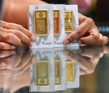 Ilustrasi harga emas Antam turun di Pekanbaru (foto/int)